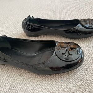 Tory Burch Black Patent Leather Logo Accent Slip On Ballet Flats. Size 6.5.